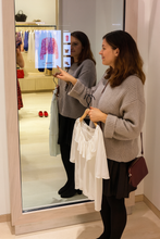 MERo 49" Interactive Mirror Display in Fitting Rooms